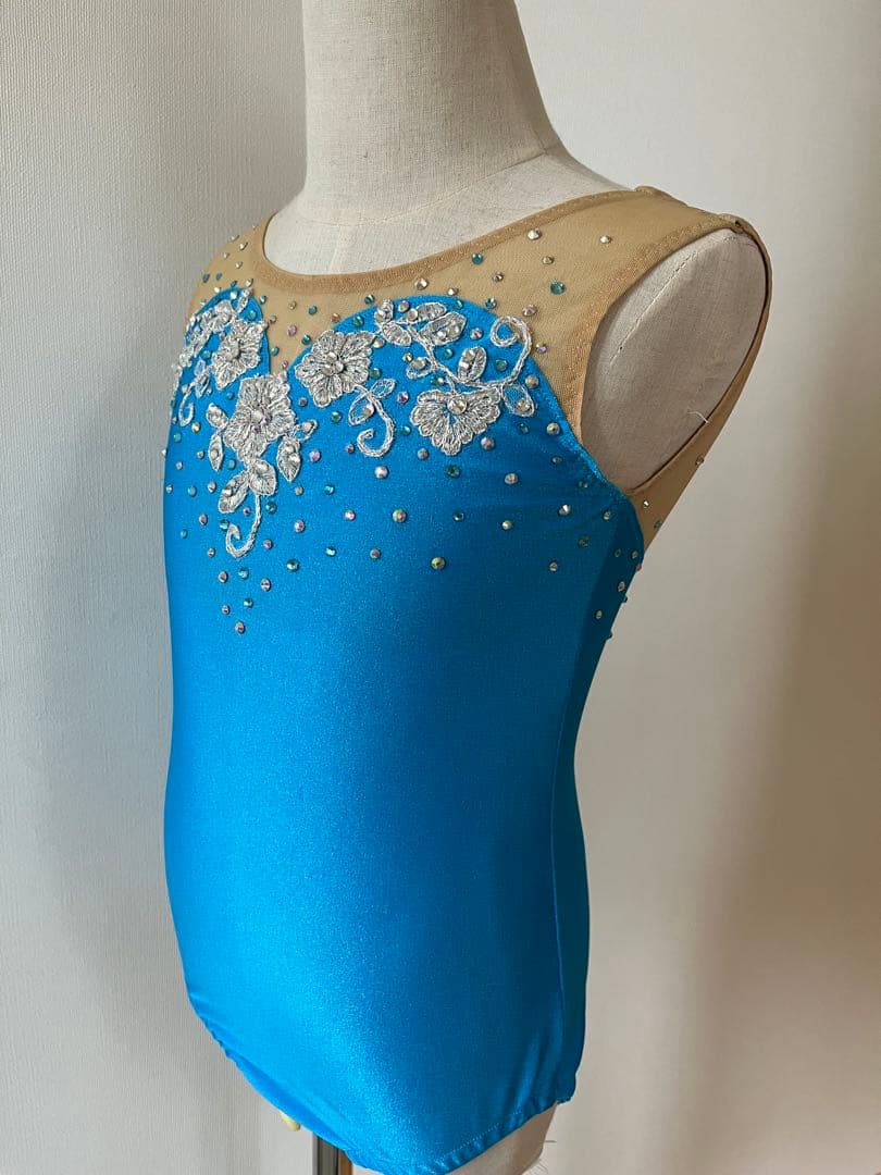 バトントワリングレオタード 130㎝新品、♥