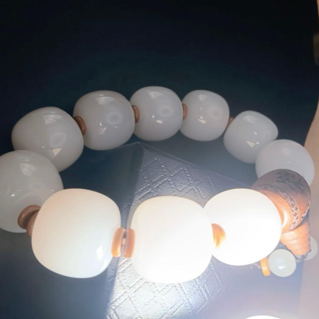 極美品、超稀少　極上 最高品質の和田羊脂玉ブレスレット