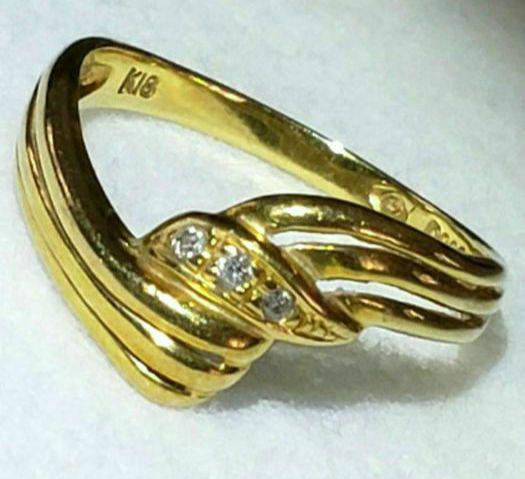 《特別破格値》K18 ウェーブデザインリング　ダイヤモンド0.03ct