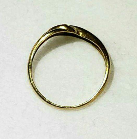 《特別破格値》K18 ウェーブデザインリング　ダイヤモンド0.03ct