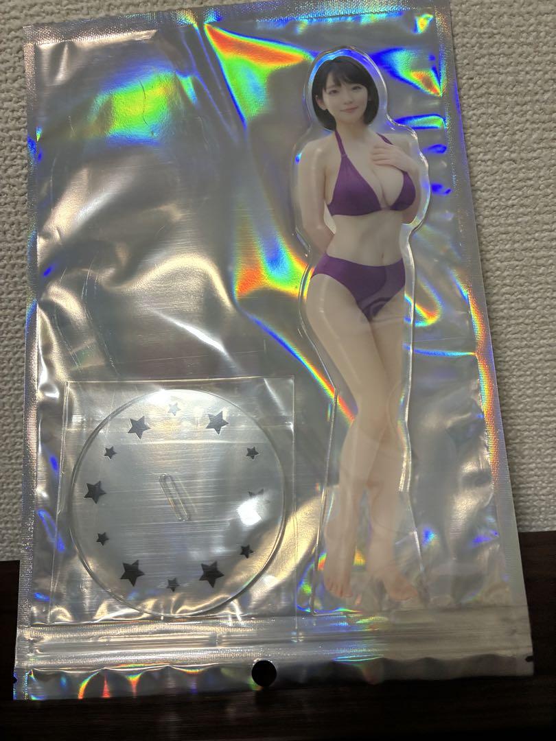 吉岡里帆さん　アクリルスタンド Amazon.co.jp: 吉岡里帆さんアクリルスタンド : Toys & Games