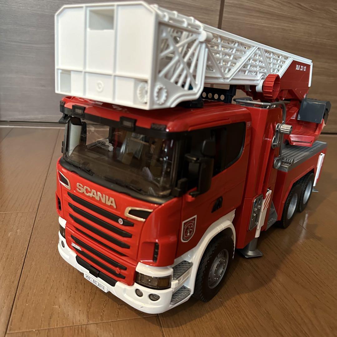 ブルーダー　消防車　クレーン車2台セット ブルーダー bruder 消防車 クレーン車2台セット - メルカリ