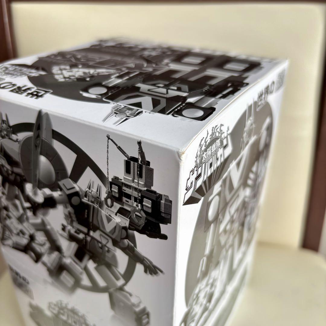 【新品未使用】太陽戦隊サンバルカン サンバルカンロボ プラモデル フィギュア