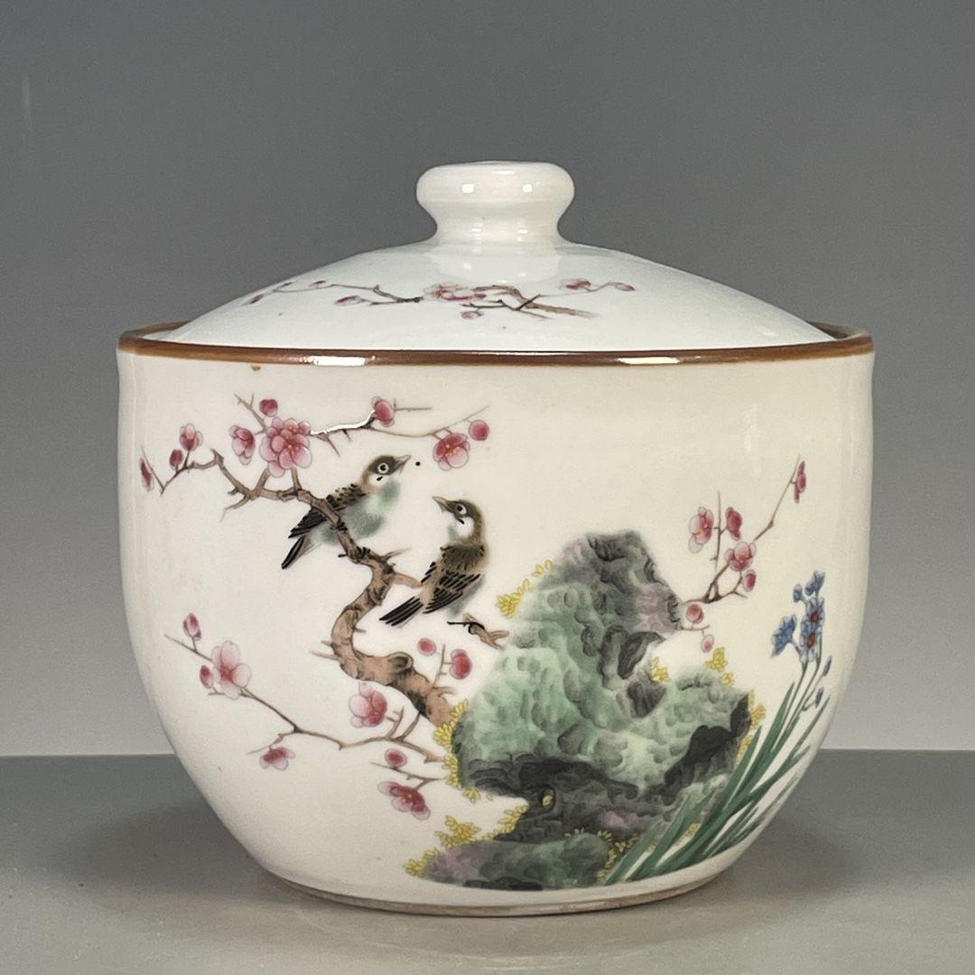 工芸品 陶磁器 装飾品 花瓶 花器 美品 美術品 置物 陶芸 四方磁器の王瓶 工芸品 陶磁器 装飾品 花瓶 花器 美品 美術品