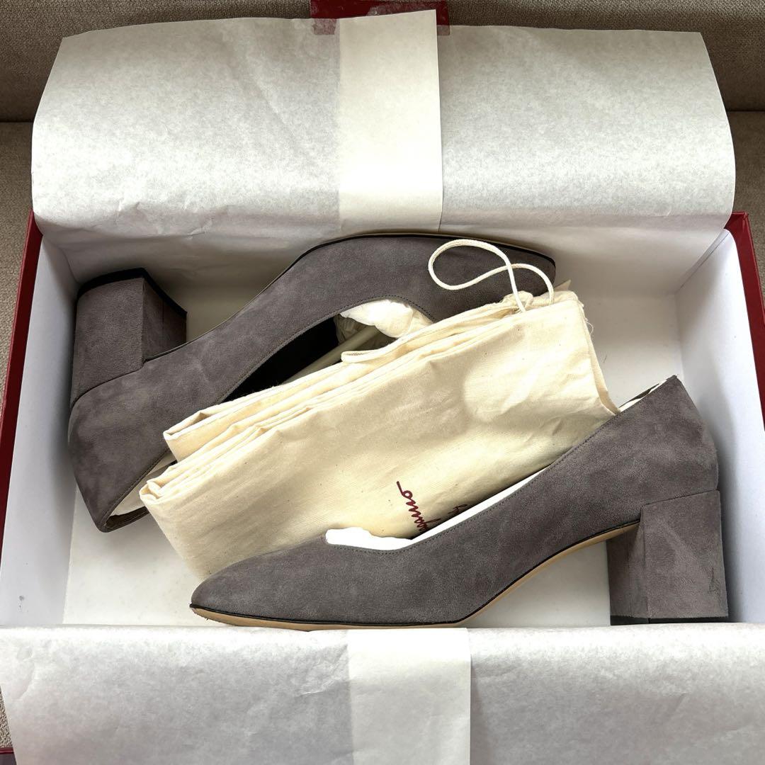 Salvatore Ferragamo フェラガモ パンプス スウェード