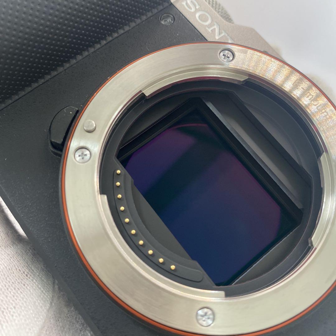 ⑧SONY α7C レンズキット　シルバー中古