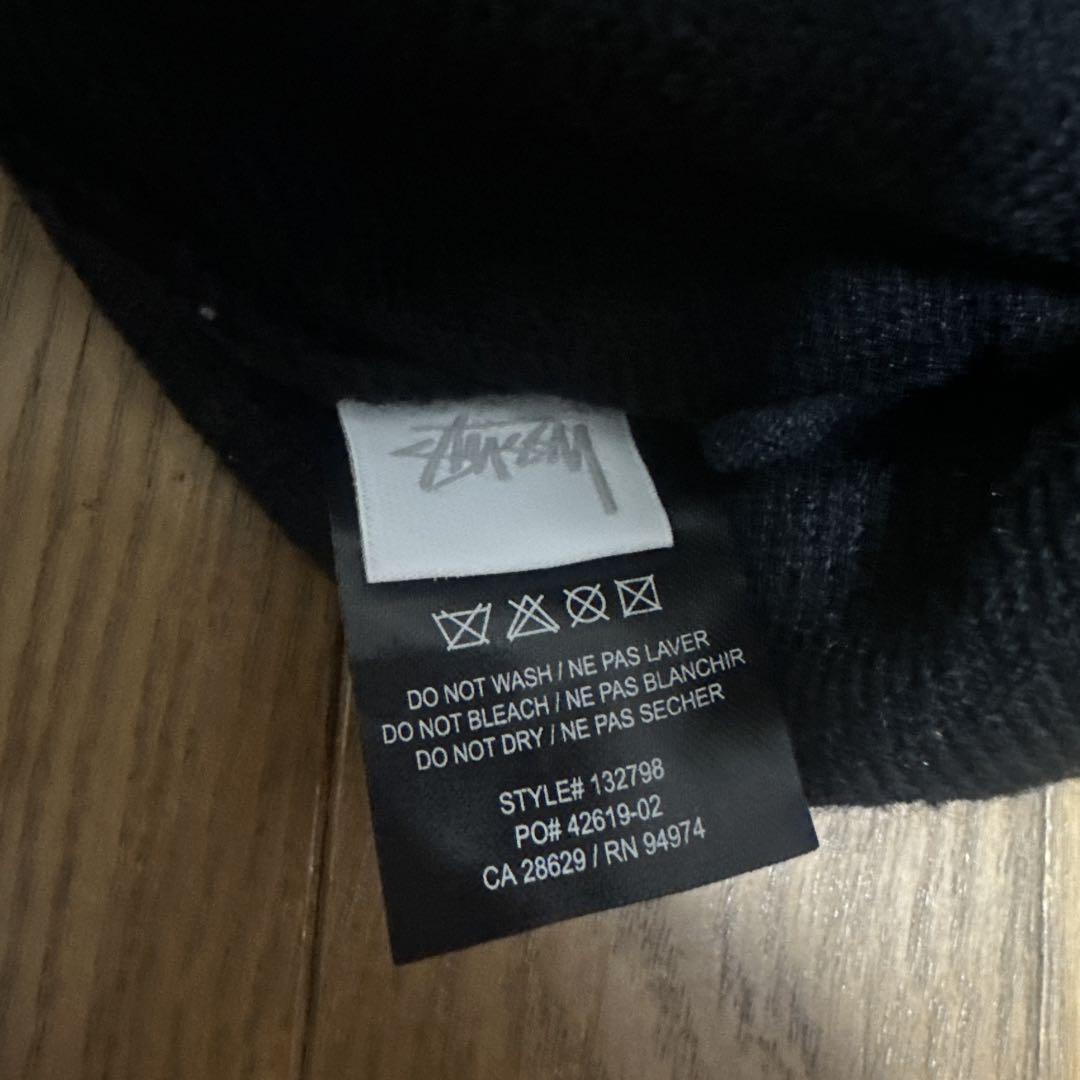 STUSSYポンポンニット帽