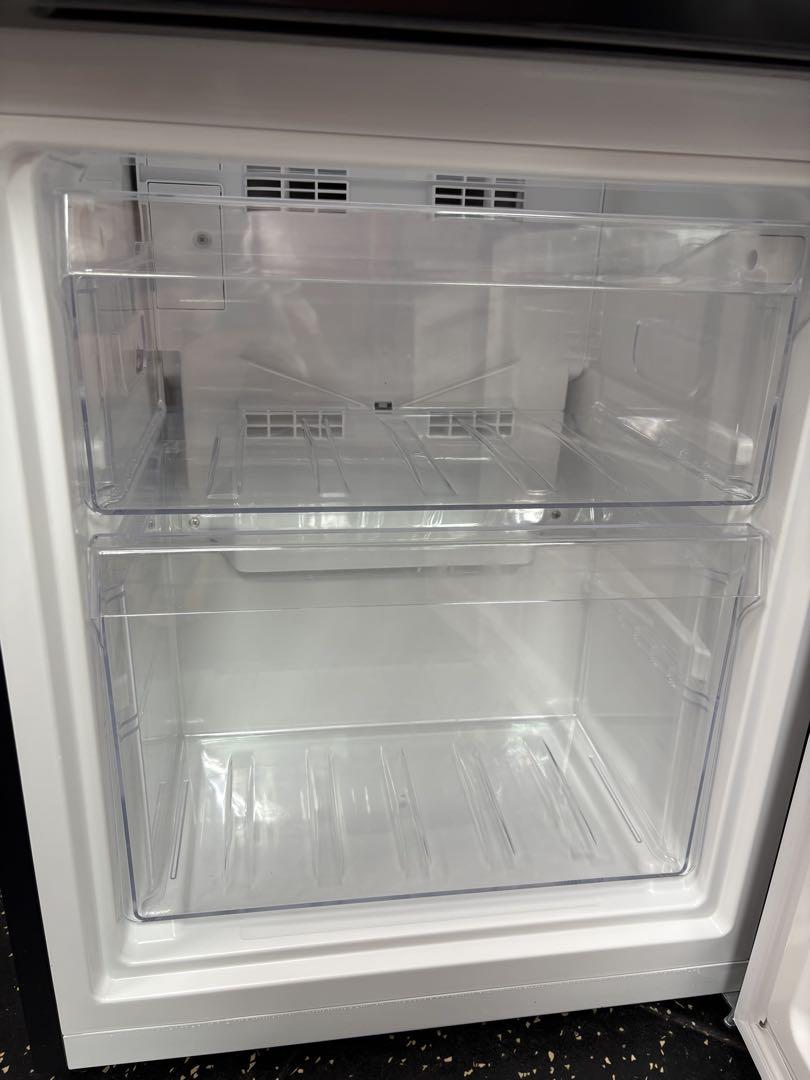 冷蔵庫【2ドア/右開き/121L/ブラック】 2023年製　美品　実用的
