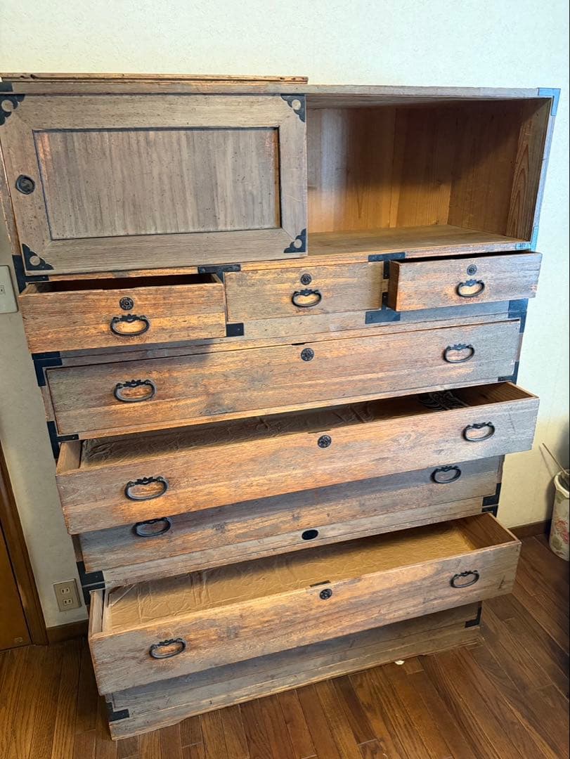 日本家具 衣装箪笥 巨匠作品 芸術美術 骨董 アンティーク 天然無垢?木工 日本家具 衣装箪笥 巨匠作品 芸術美術 骨董 アンティーク 天然無垢?木工