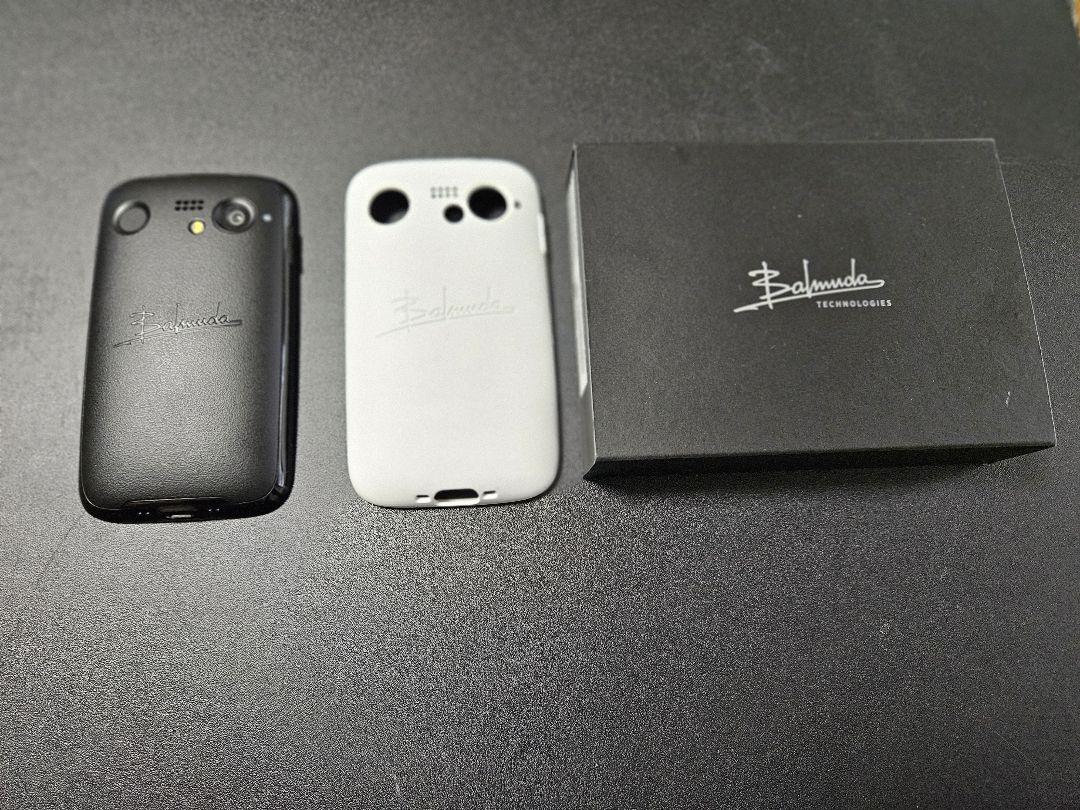 BALMUDA - バルミューダフォン 白、黒 2台セット 新品未使用 正規販売店 バルミューダフォン BALMUDA Phone SIMフリーモデル