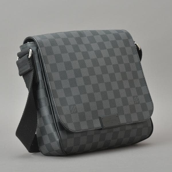 未使用◇ルイヴィトン ディストリクトPM ショルダーバッグ ダミエグラフィット黒 未使用◇ルイヴィトン ディストリクトPM ショルダーバッグ ダミエグラフィット黒