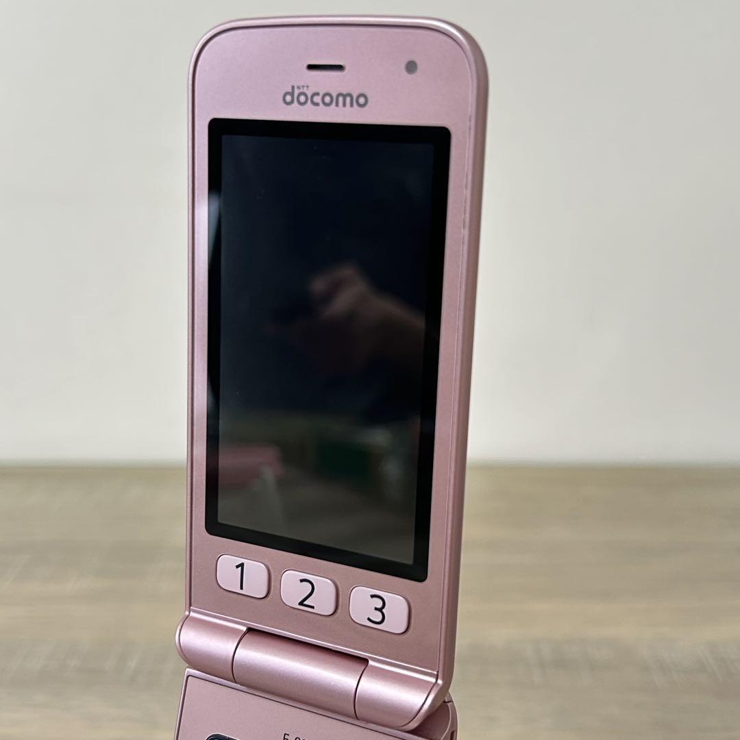 ★良品★ docomo らくらくホン ピンク ガラケー F-01M 純正充電器付 ★良品★ docomo らくらくホン ピンク ガラケー F-01M 純正充電器付