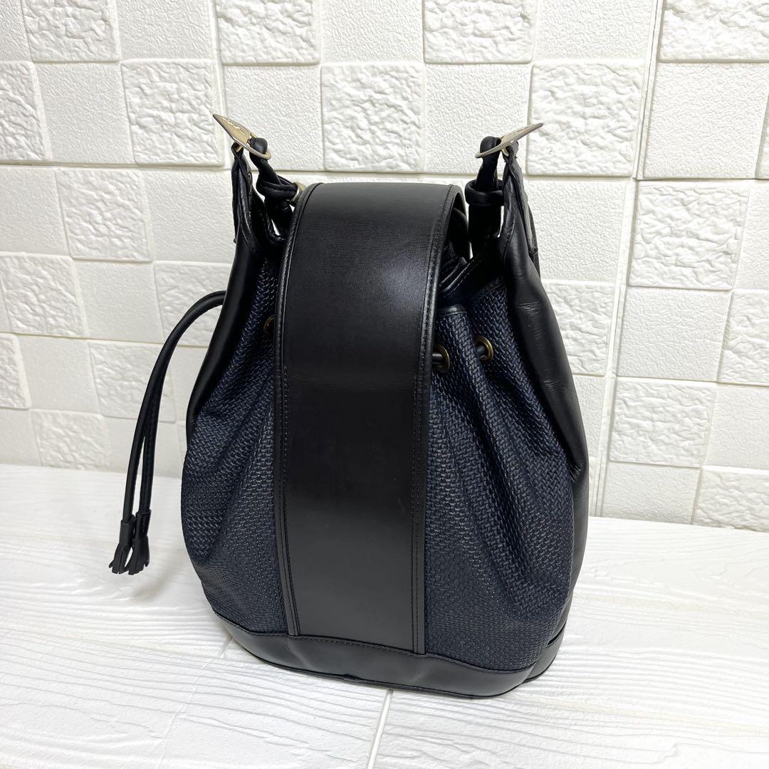 ✨上美品✨☘️イブサンローラン☘️✨巾着ショルダー✨肩掛け✨キャンバスレザー✨ ✨上美品✨☘️イブサンローラン☘️✨巾着ショルダー✨肩掛け