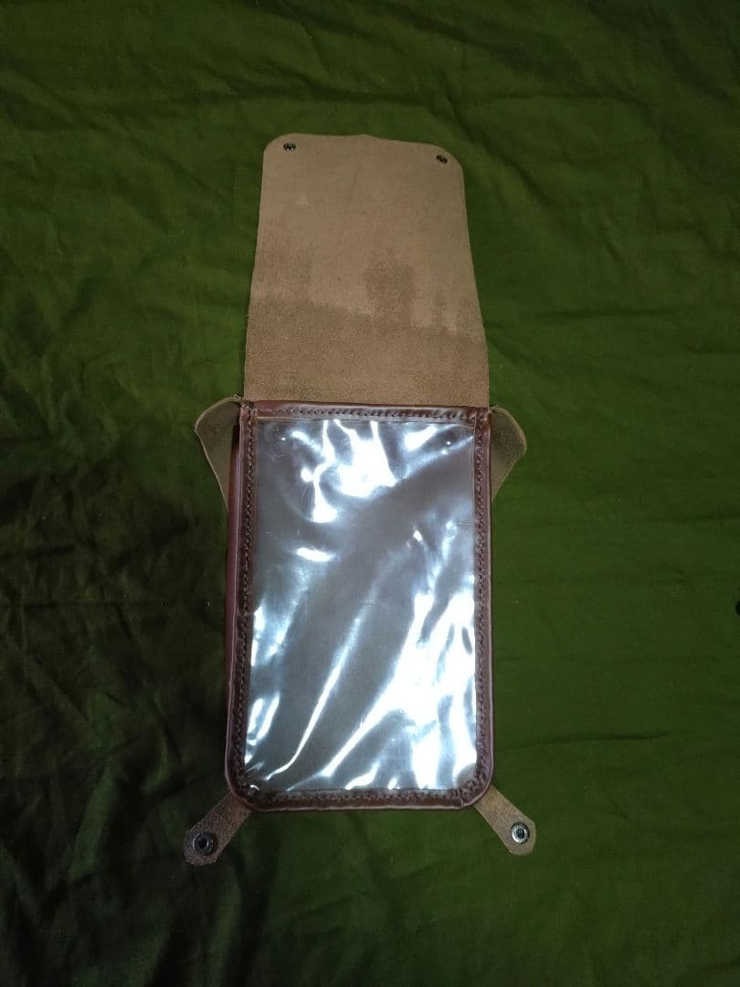 長財布小物入 裏面スマホ操作用傷や汚れあり