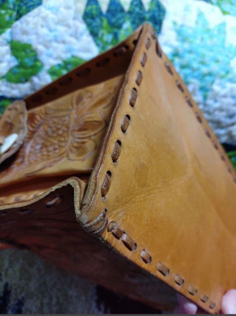 グレースコンチネンタル カービングバッグ Mサイズ ハニー 本革 大容量 グレースコンチネンタル カービングバッグ Mサイズ ハニー 本革 大容量