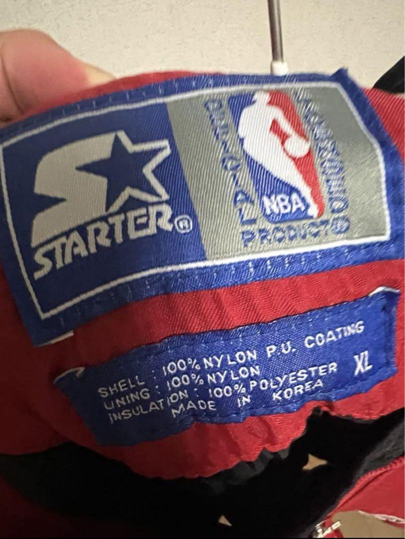 シカゴブルズ　CHICAGO BULLS ナイロンプルオーバー