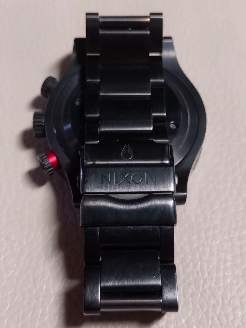 Nixon 48-20 Chrono 腕時計 ブラック 200M
