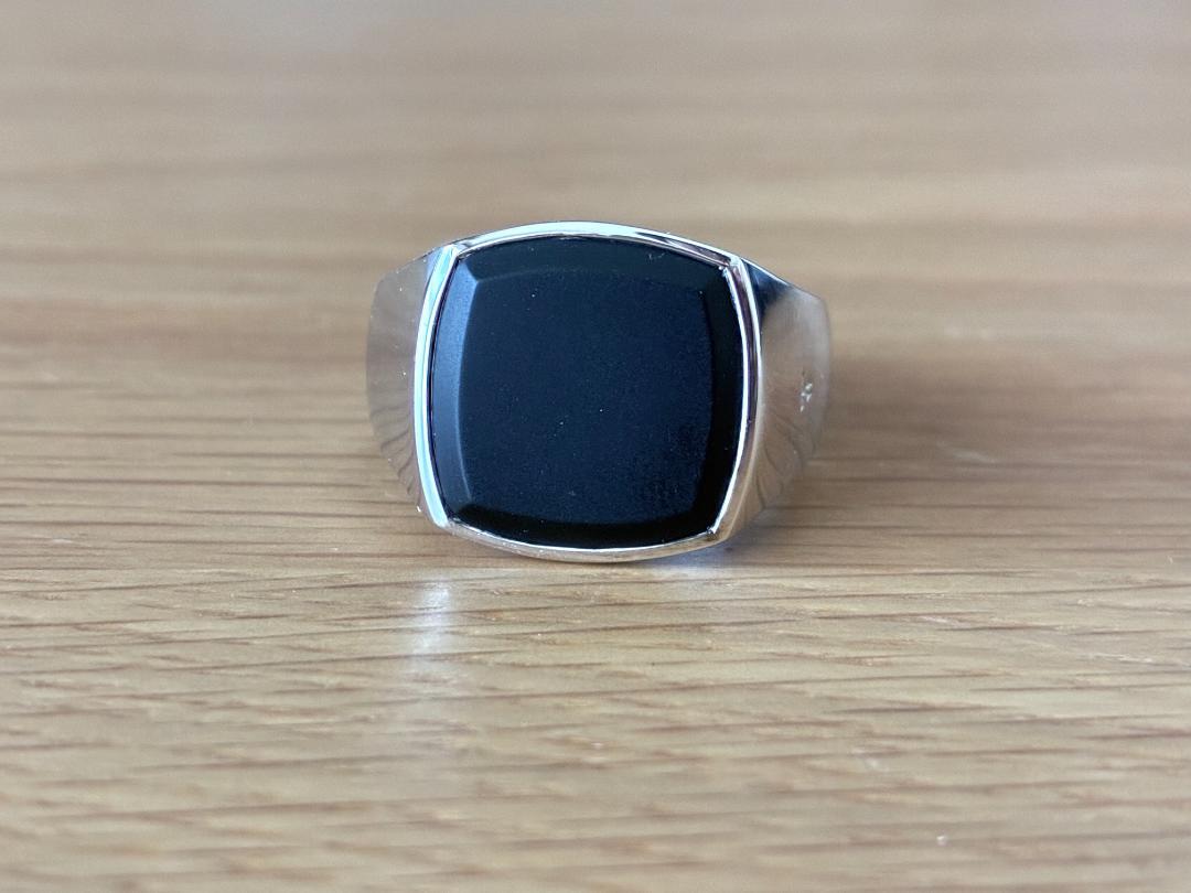 匿名発送 美品 Cushion Polished Black Onyx リング
