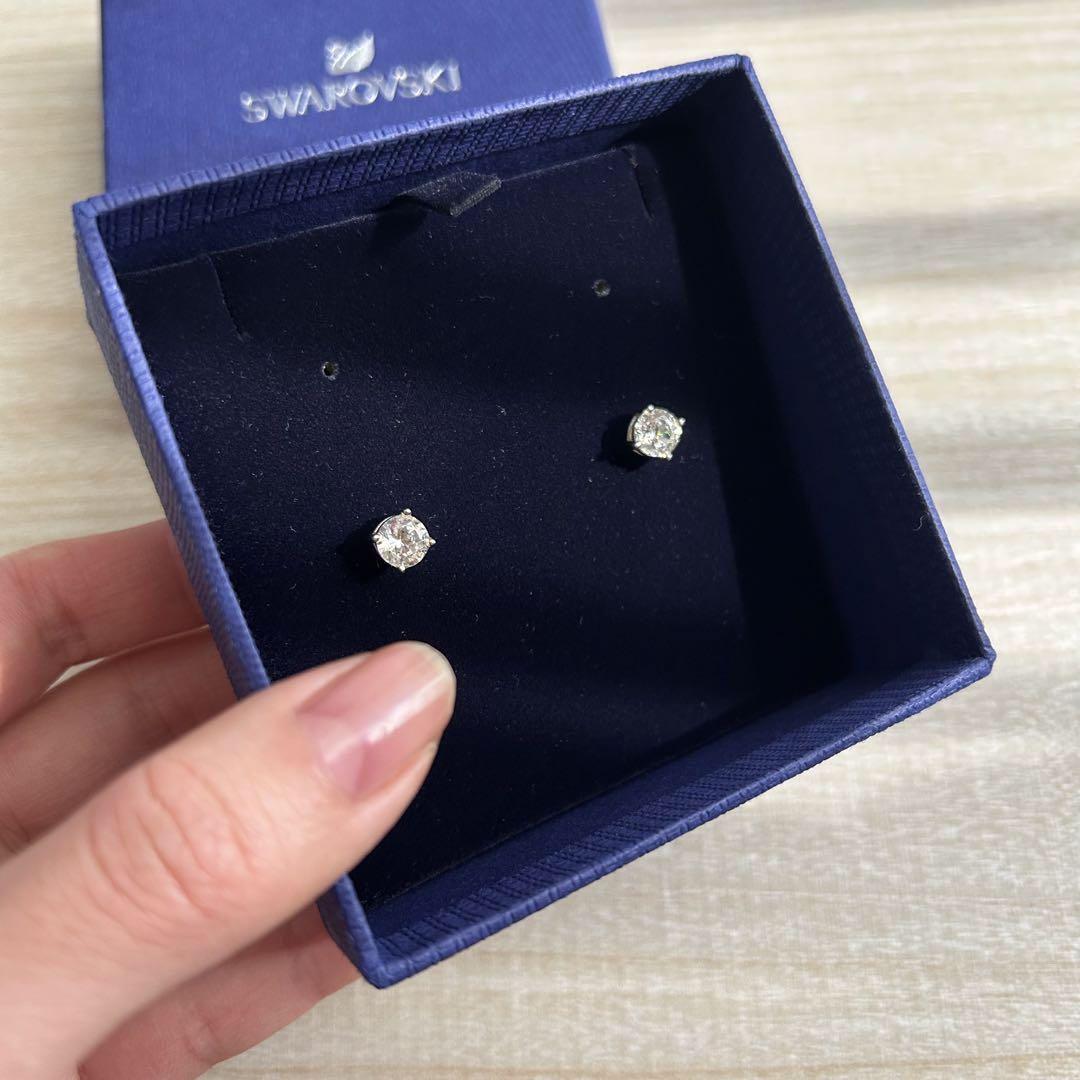 最新のデザイン 一粒 スワロフスキー 美品 スタッドピアス シルバー SILVER925 アクセサリー