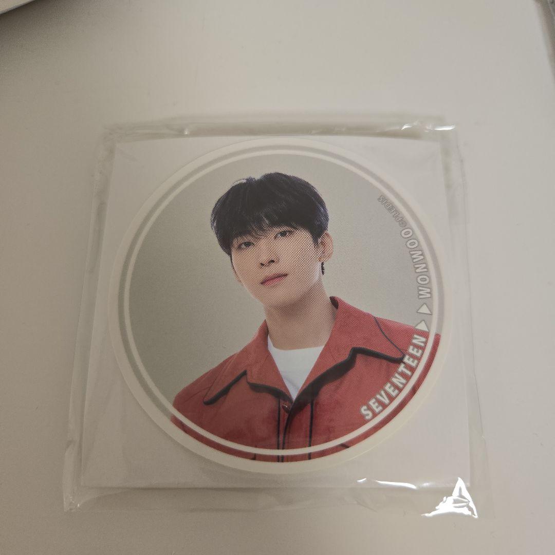 SEVENTEEN セブチ 缶バッジ ピンバッジ 一番くじ SEVENTEEN セブチ 一番くじ ウォヌ 缶バッジ ステッカー