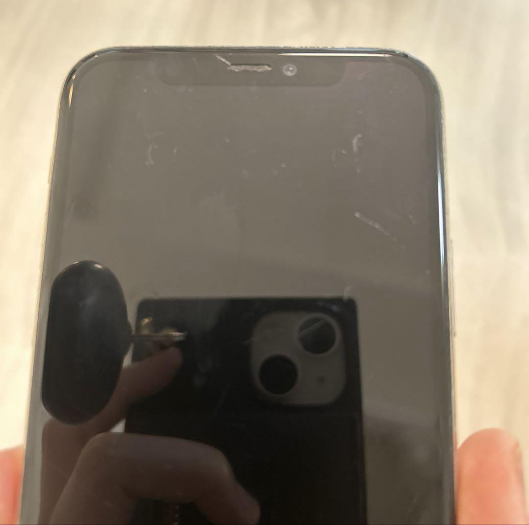 傷ありiPhone11 pro シルバー 512GB SIMロック解除済み