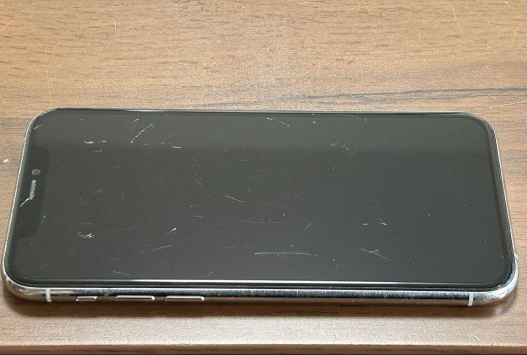 【期間限定！最安値挑戦】 傷ありiPhone11 pro シルバー 512GB SIMロック解除済み 携帯電話本体