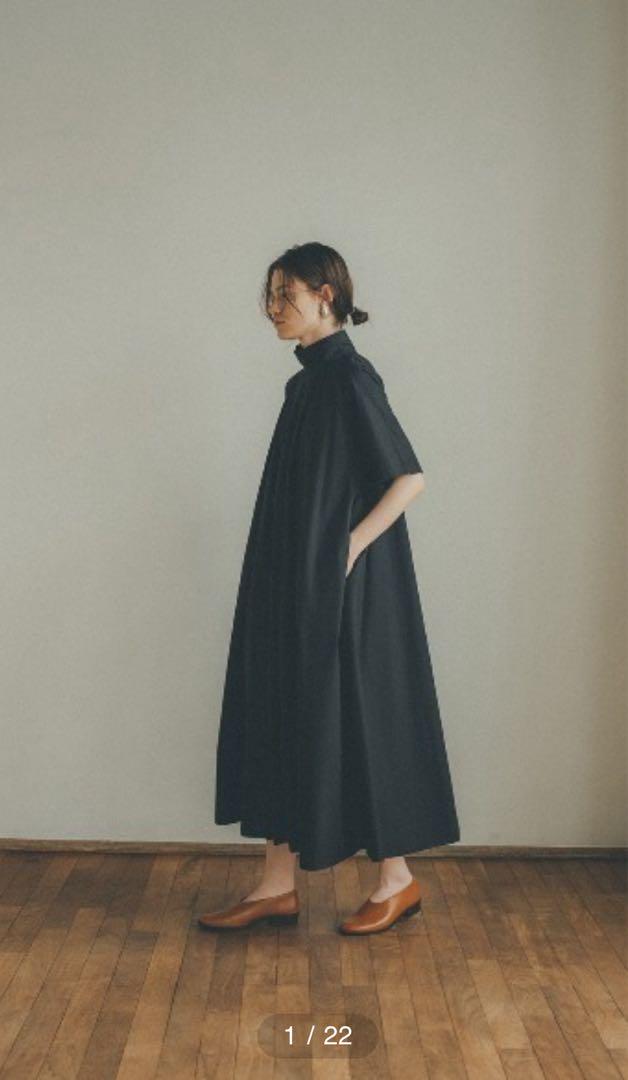 ワンピース CLANE UP NECK FLARE ONE PIECE