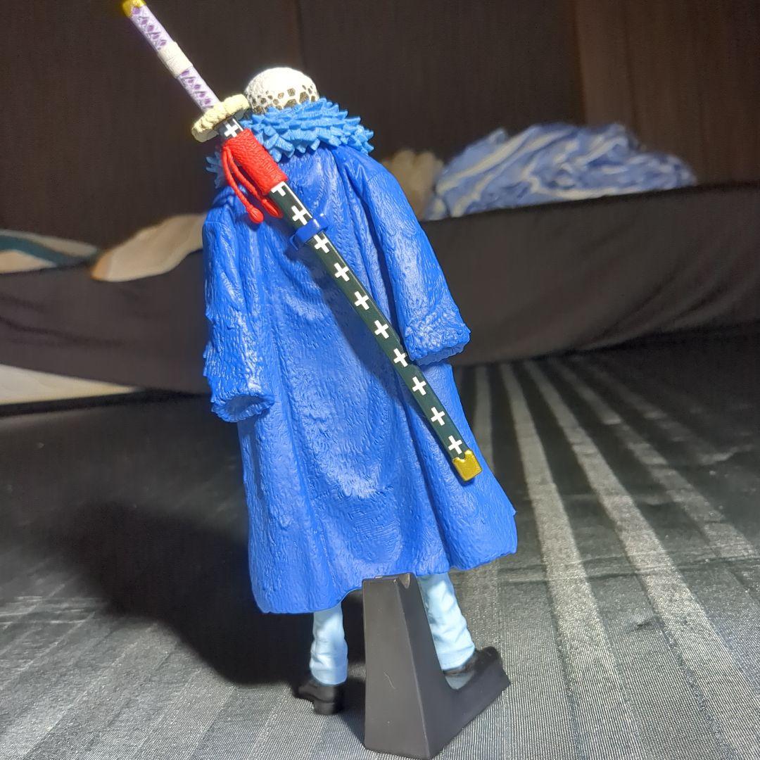 ワンピース　ロー　フィギア