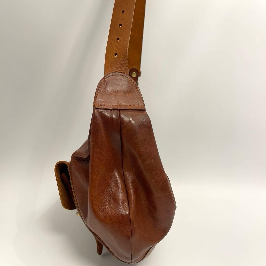 ✨IL BISONTE レザーショルダーバッグ✨