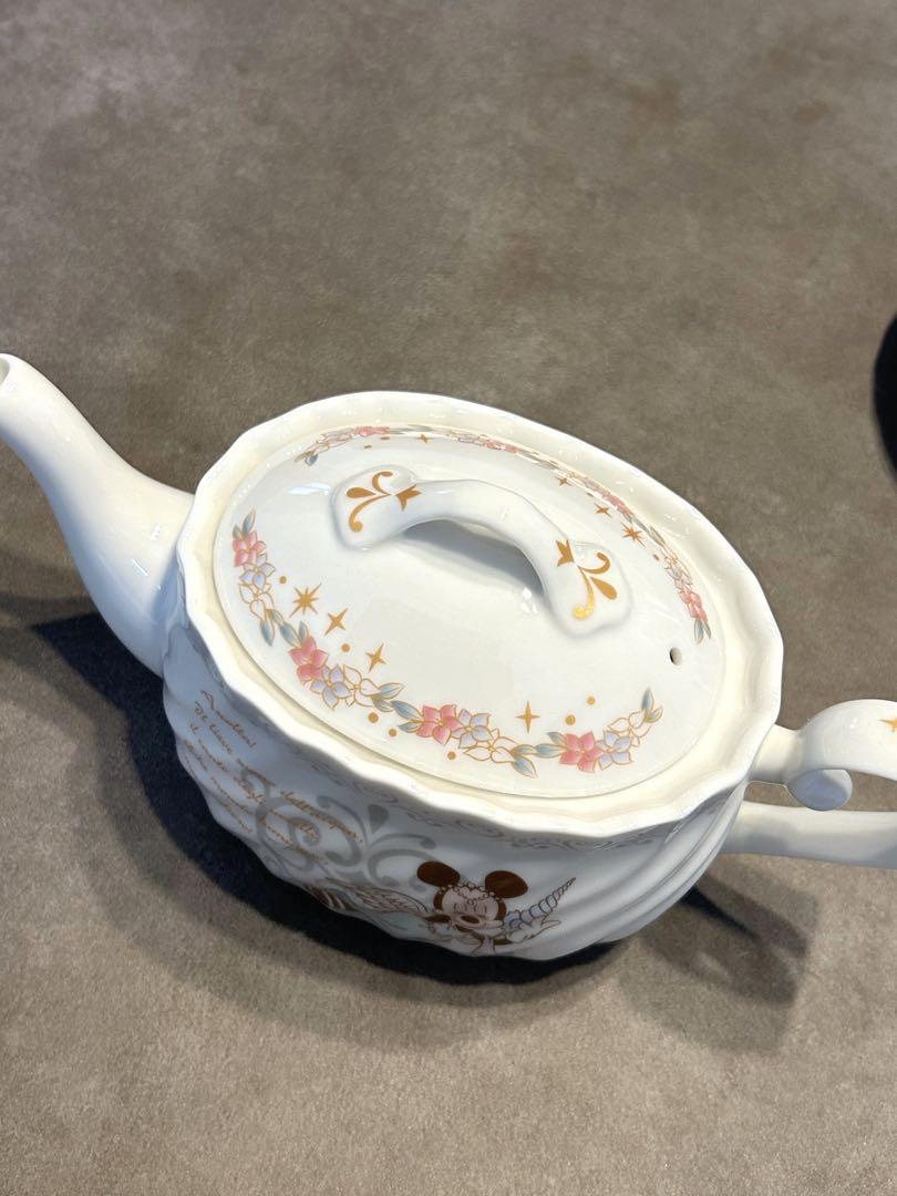 【美品】ディズニー 食器ティーポット カップandソーサー 3点セット