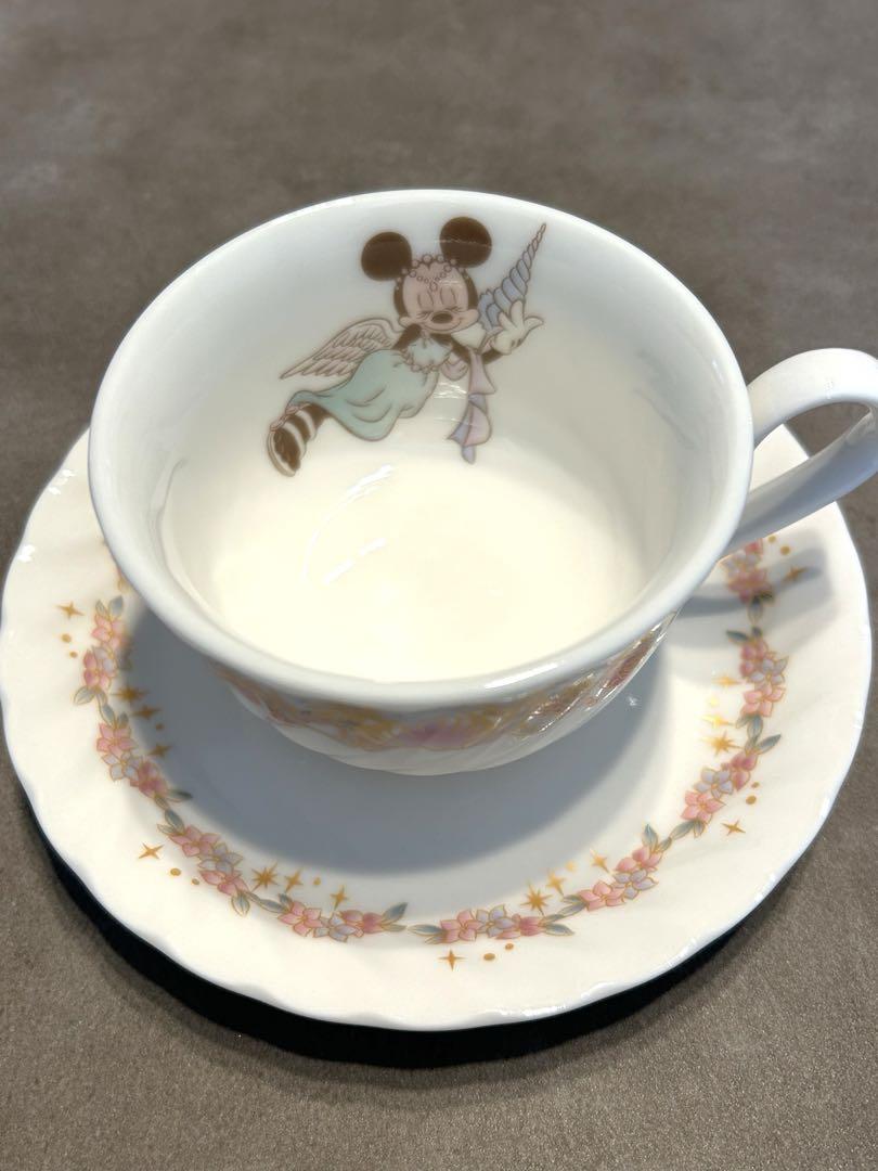 美品】ディズニー 食器 ティーポット カップandソーサー 3点セット 