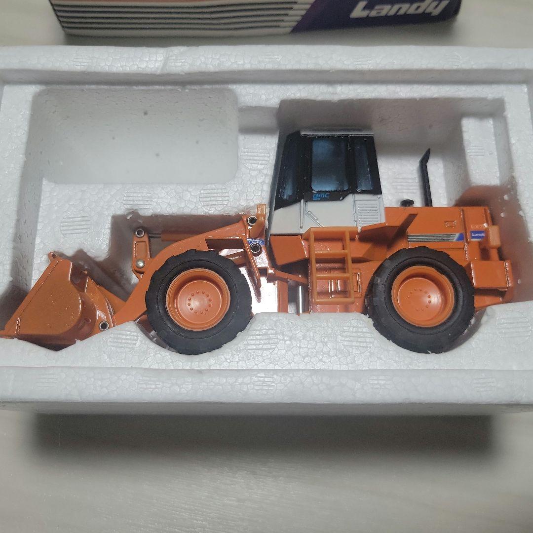 HITACHI LX70 ホイールローダー 1/40スケール