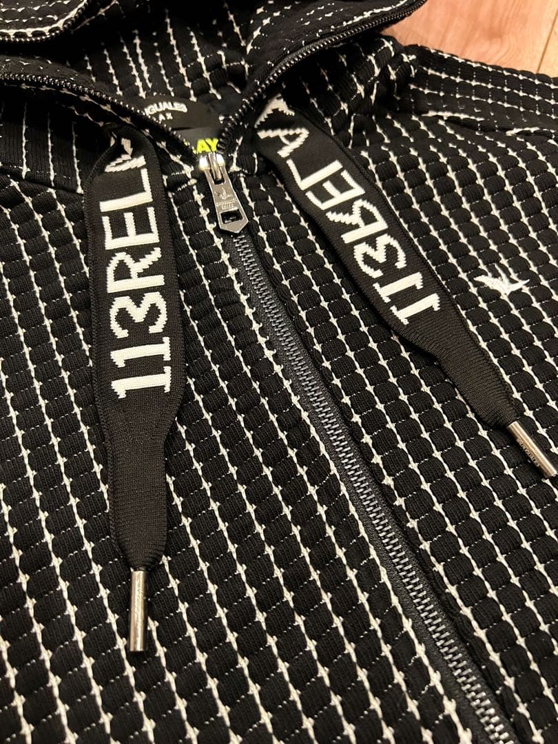 1PIU1UGUALE3 RELAX × JUST PLAY ワッフルパーカー 【年中無休