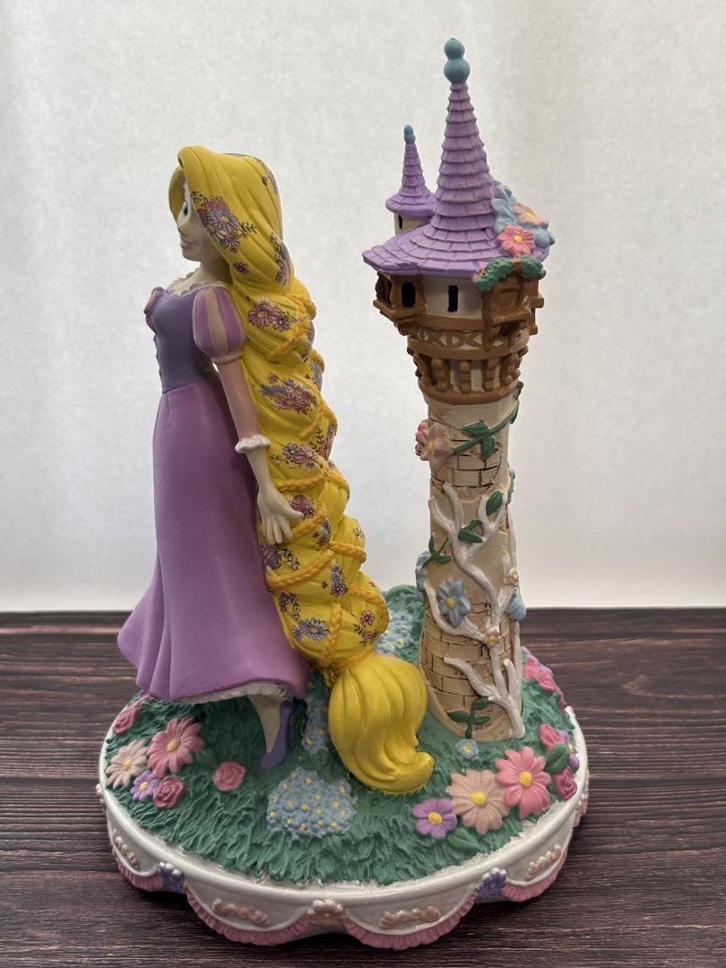 美品）ディズニーストア 塔の上のラプンツェル　ラプンツェル置き物