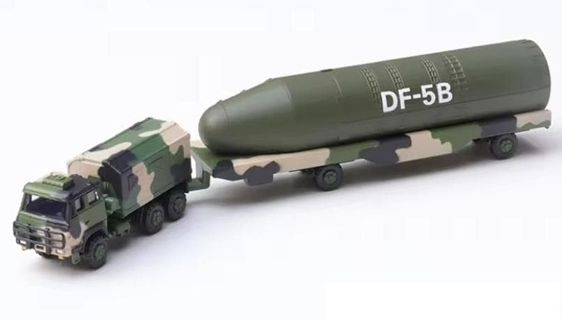 核ミサイル輸送車両