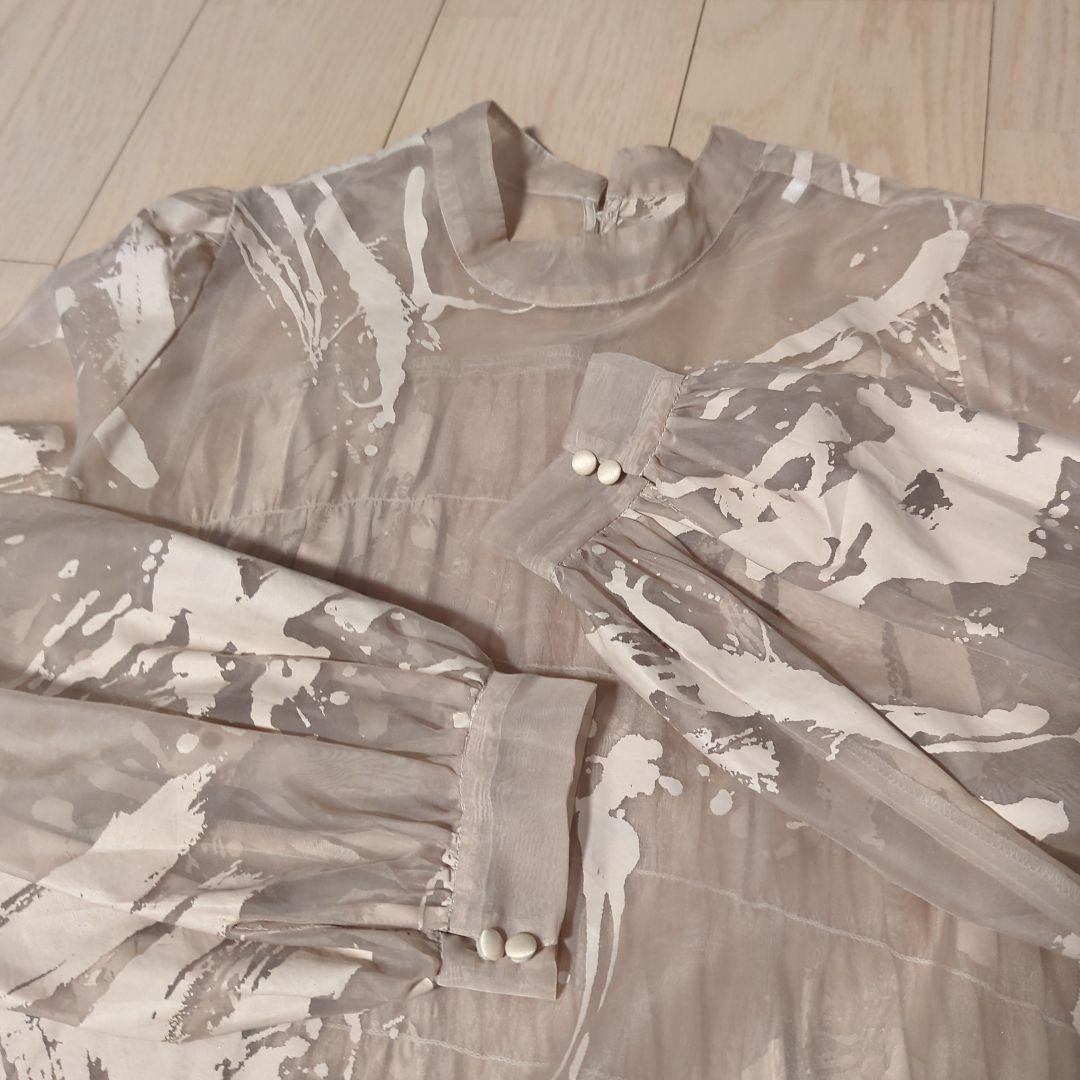 AMERI　RUBBER PAINT ART SHEER DRESS