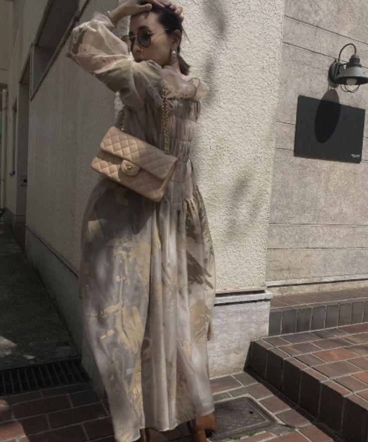 AMERI　RUBBER PAINT ART SHEER DRESS
