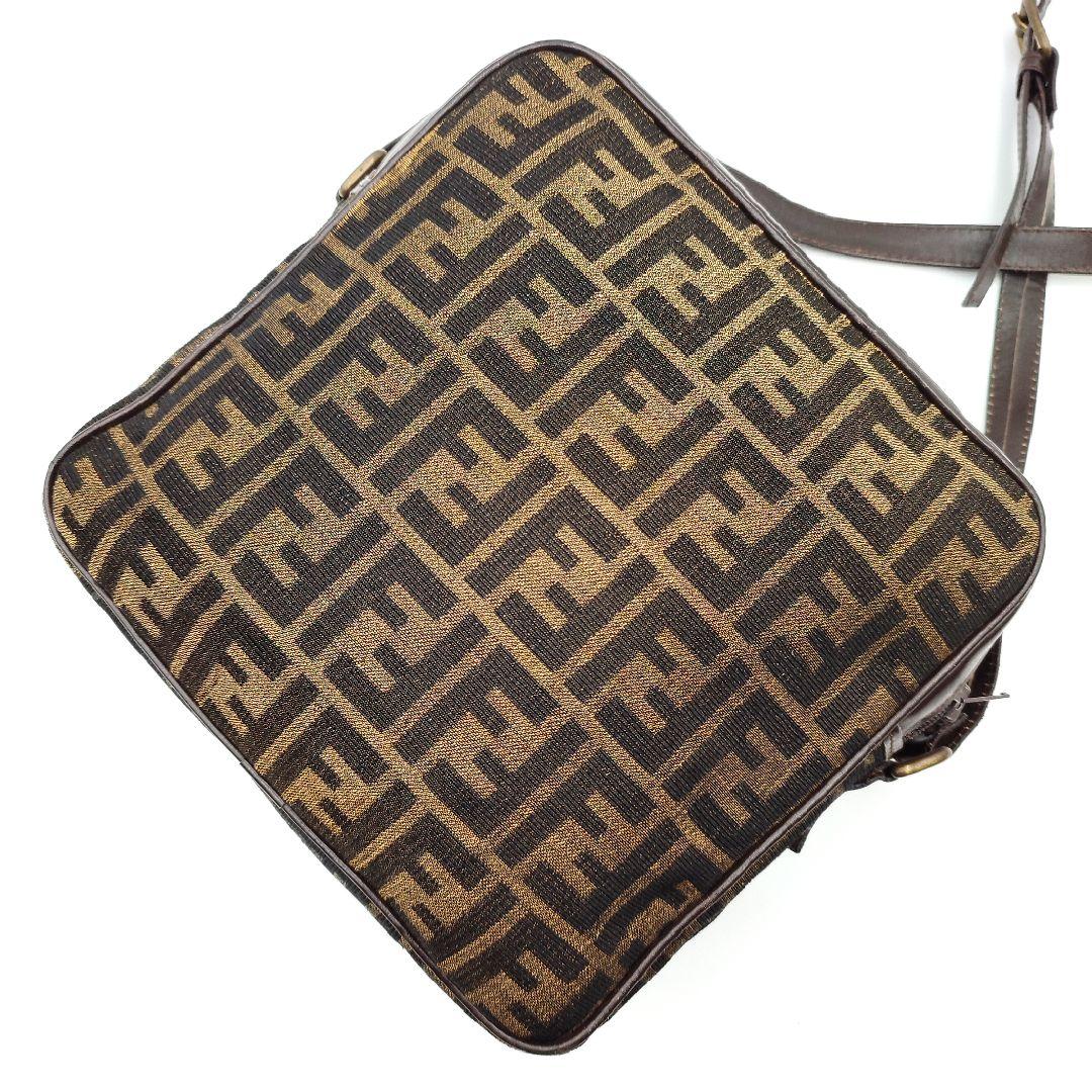 好評即納 FENDI ズッカ柄 カーキ ブラウン ct9B2-m89312656864 ショルダーバッグ キャンバス レザー 2022SALE