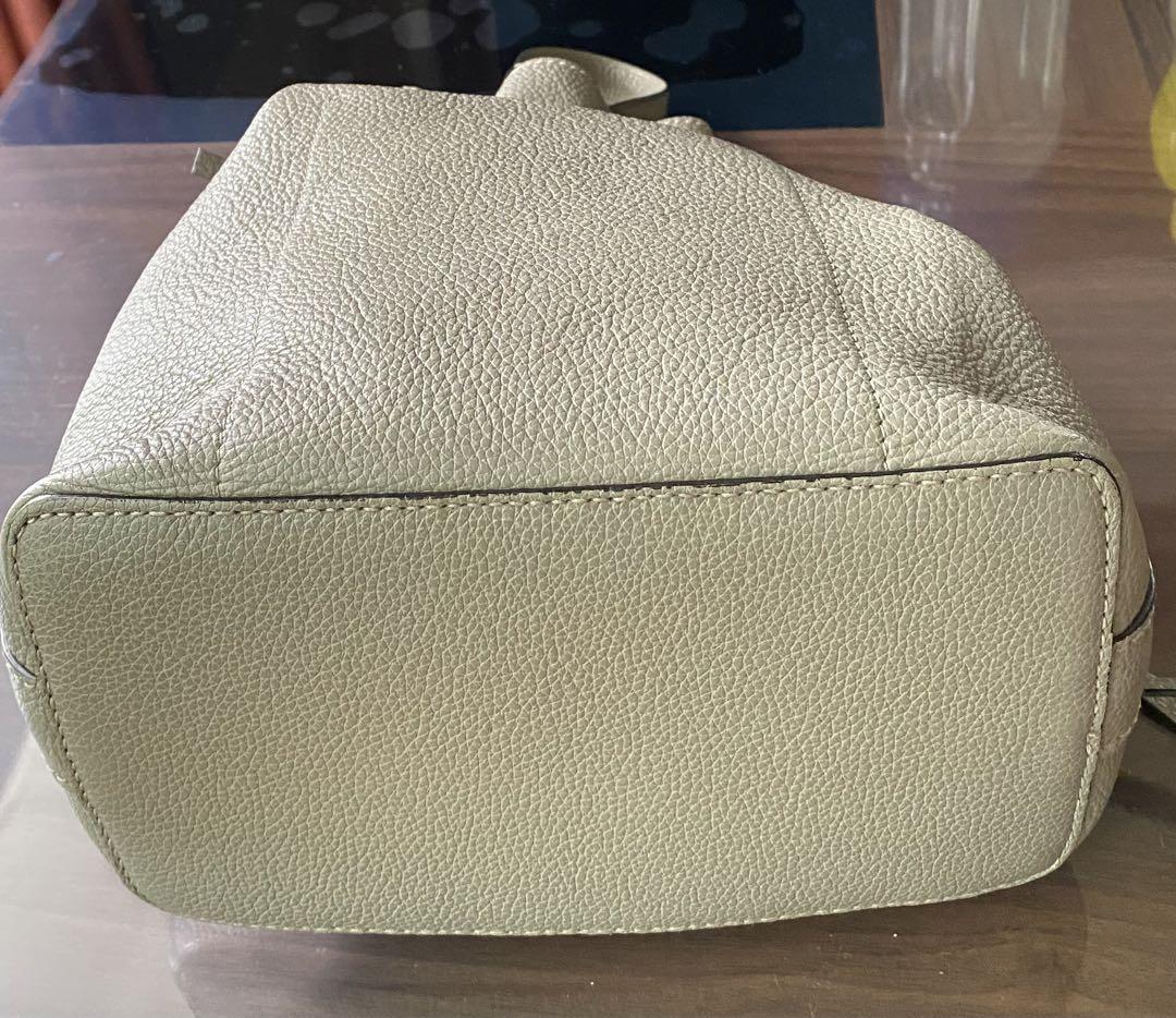 FURLA. ハンドバッグ　巾着　グレー