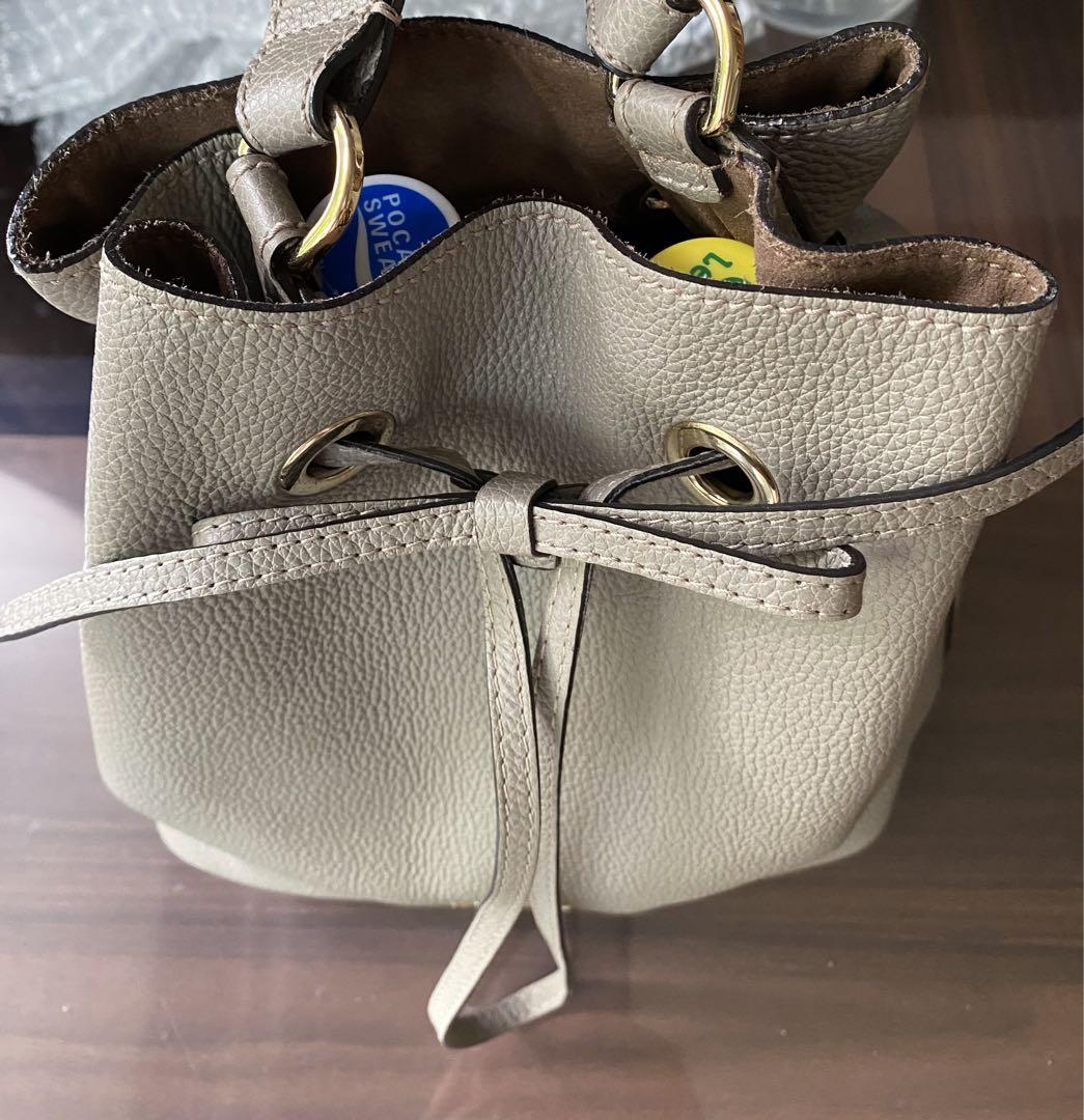FURLA. ハンドバッグ　巾着　グレー