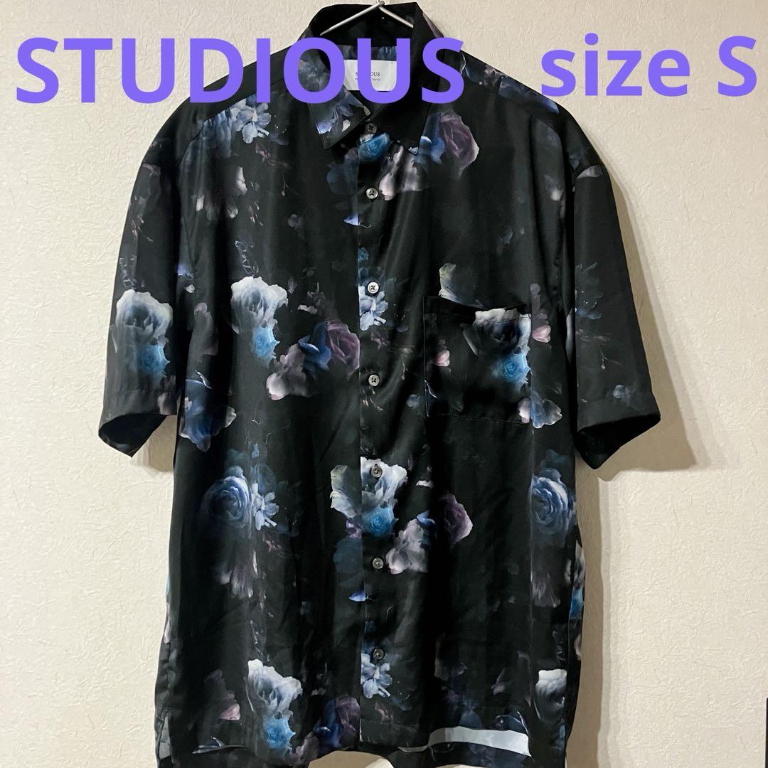 【美品】STUDIOUS ダークフラワービッグシルエットシャツ 半袖シャツ 花柄