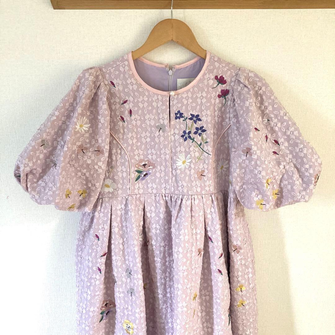 新品】Chesty ジャガード刺繍パフスリーブワンピース