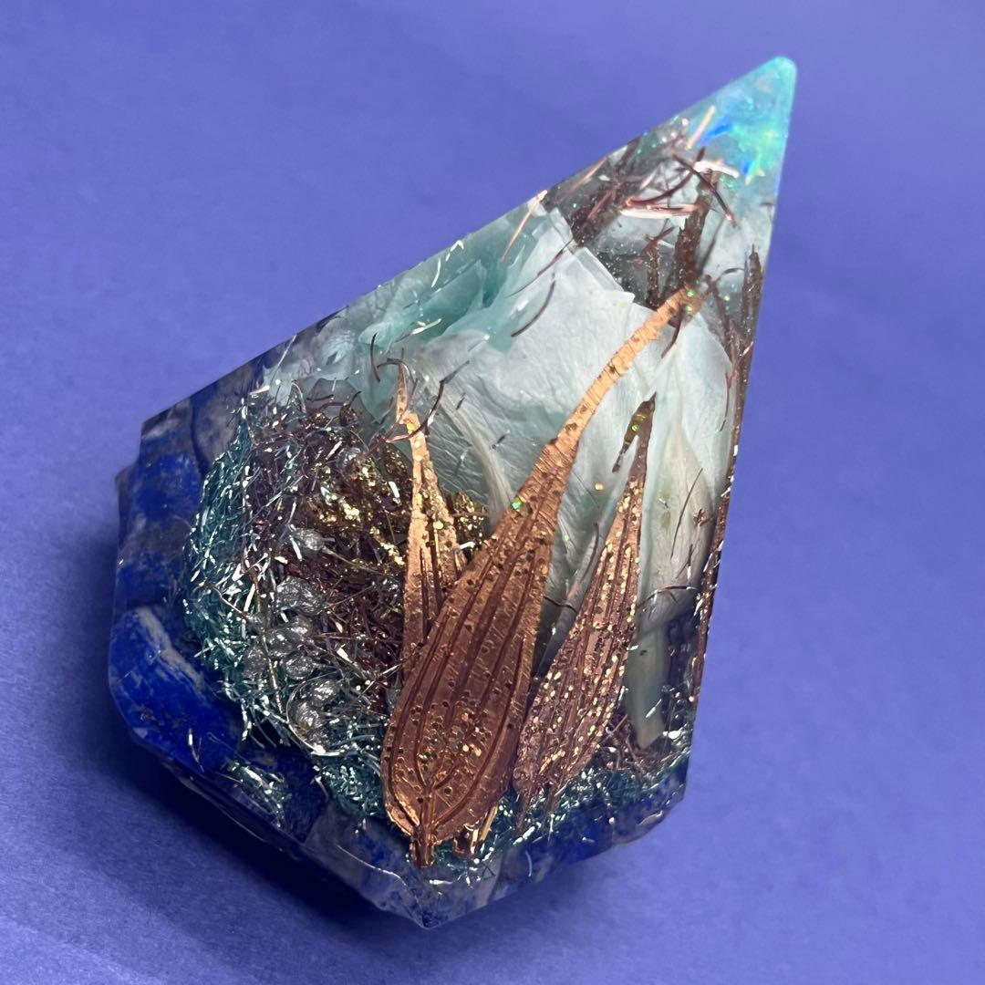 六角錐のブルーローズ オルゴナイト