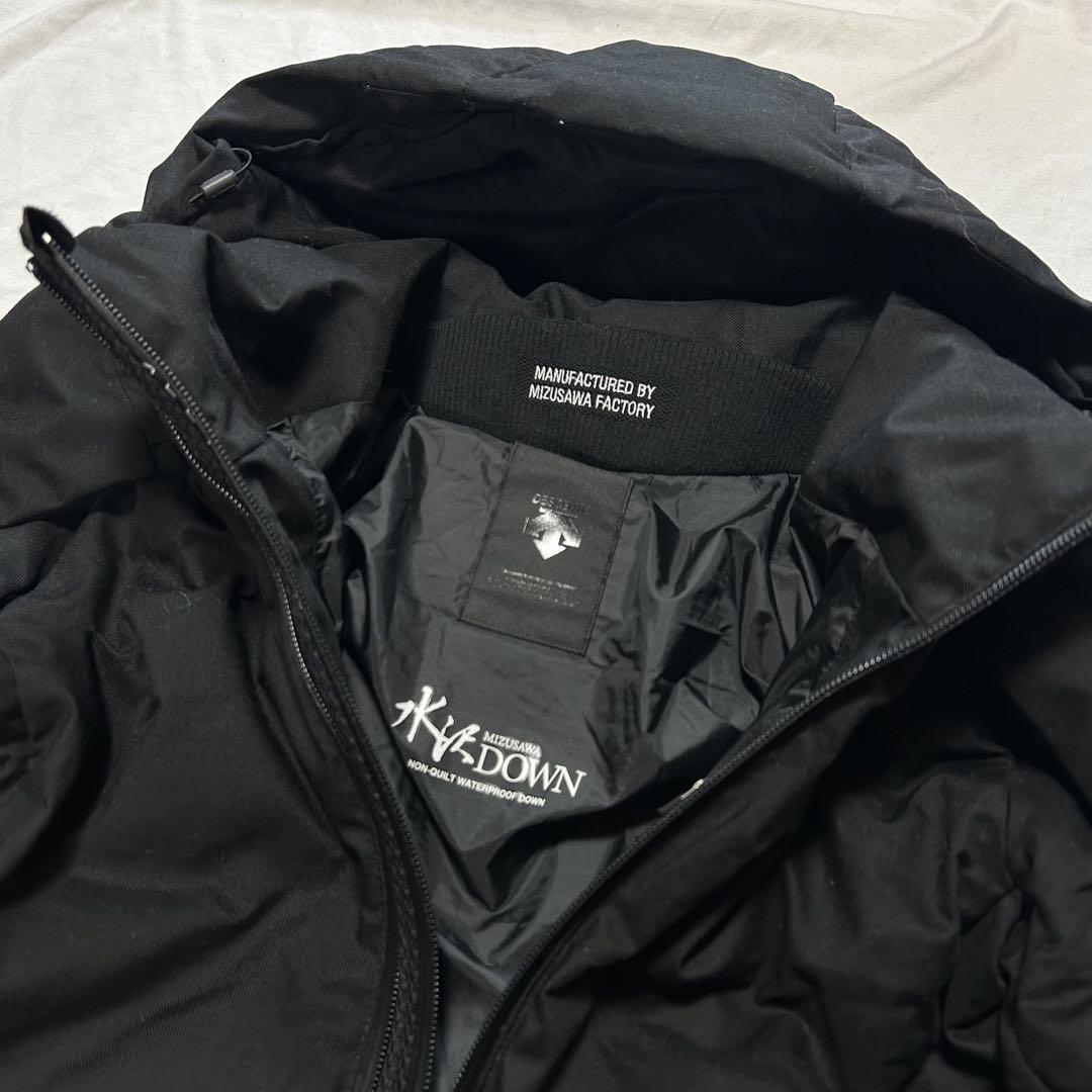 美品　DESCENTE  デサント　水沢ダウン　アンカー　ハーフ　ブラック　L