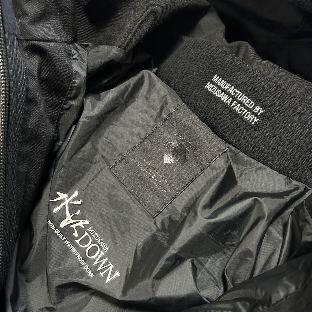 美品　DESCENTE  デサント　水沢ダウン　アンカー　ハーフ　ブラック　L