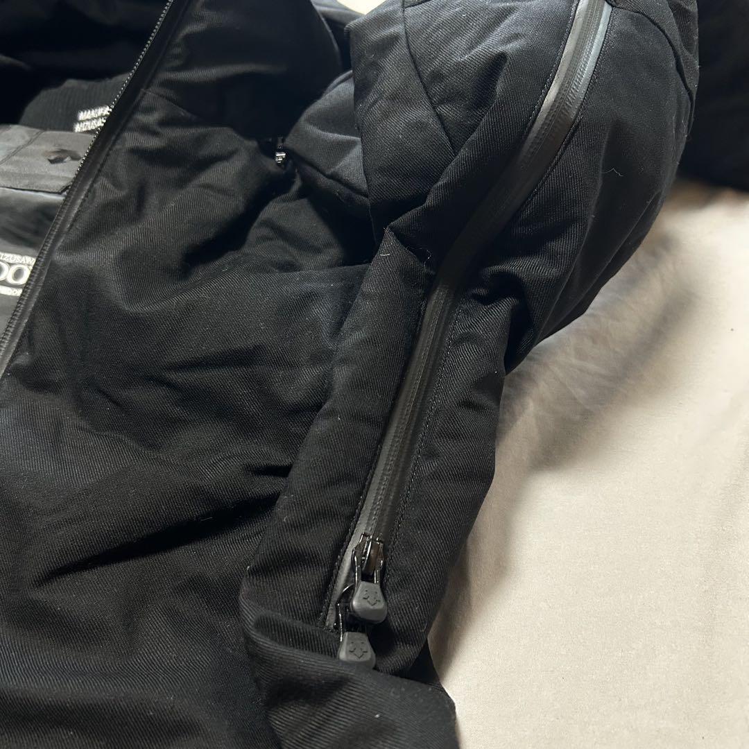 美品　DESCENTE  デサント　水沢ダウン　アンカー　ハーフ　ブラック　L