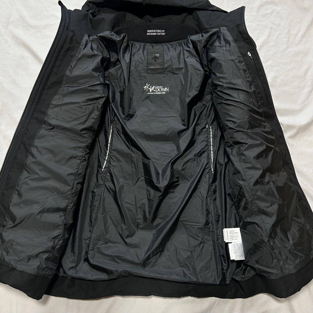 美品　DESCENTE  デサント　水沢ダウン　アンカー　ハーフ　ブラック　L
