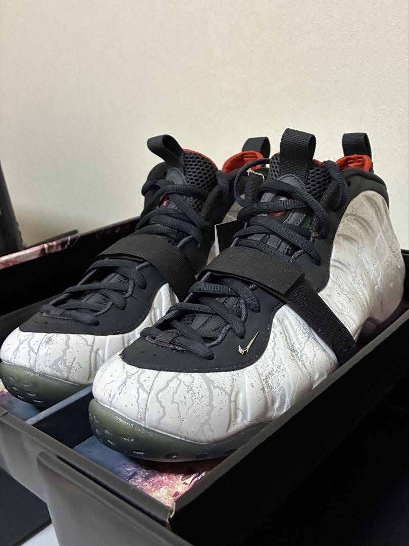 靴 Tekken 8 x Nike Air Foamposite One
