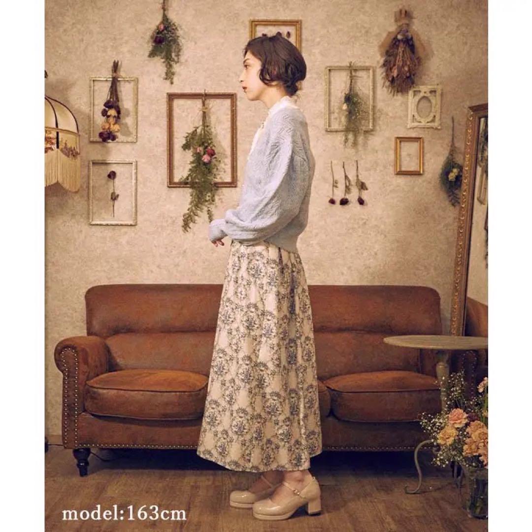 フランスアンティーク　白いローズガーランド柄　ジャグ ぽってり感が可愛い白のホーローフレンチジャグ（高さ37.5cm