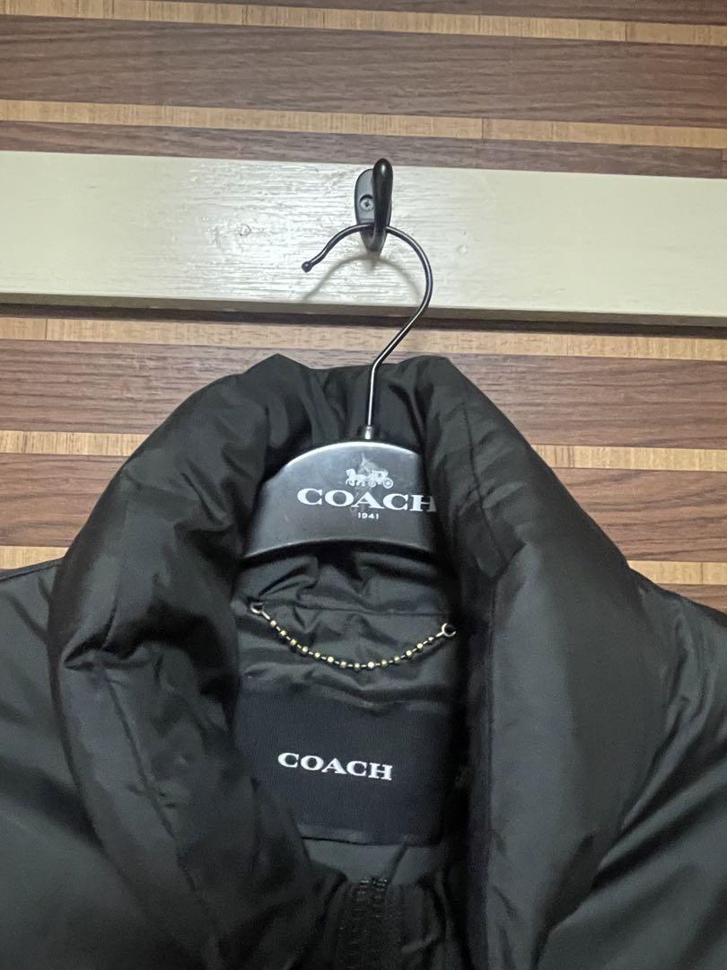 COACH ダウンジャケット 黒 ロゴ入り